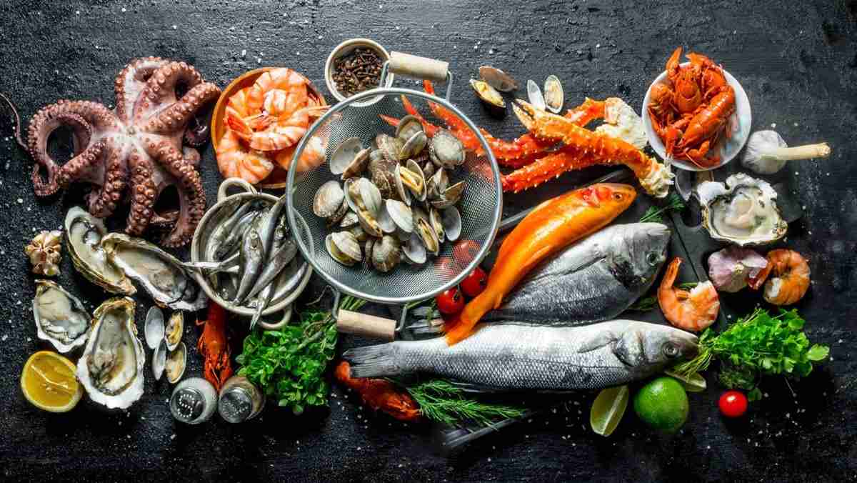 Nâng mũi bao lâu thì được ăn hải sản?