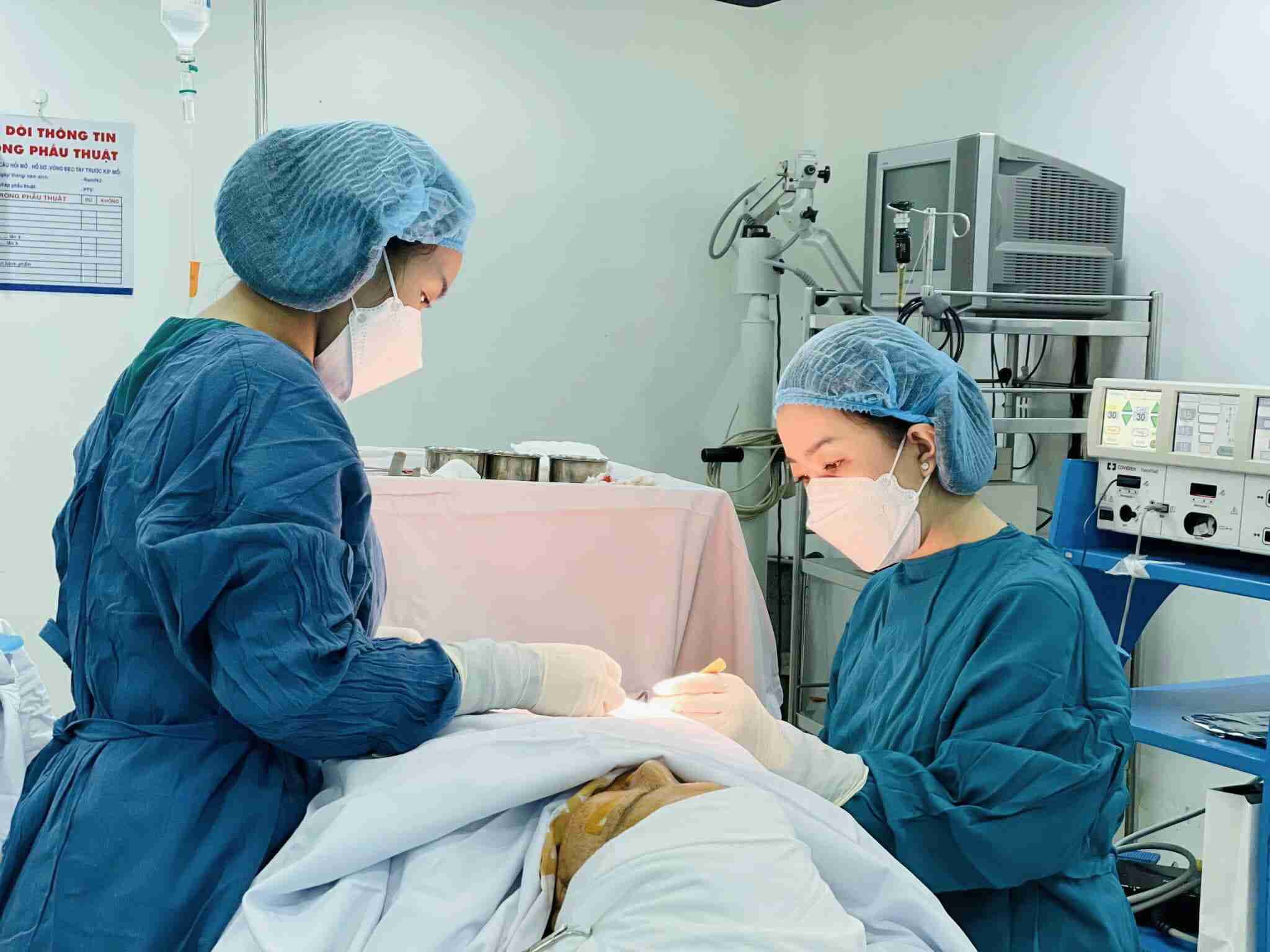 Phẫu thuật nâng mũi cấu trúc