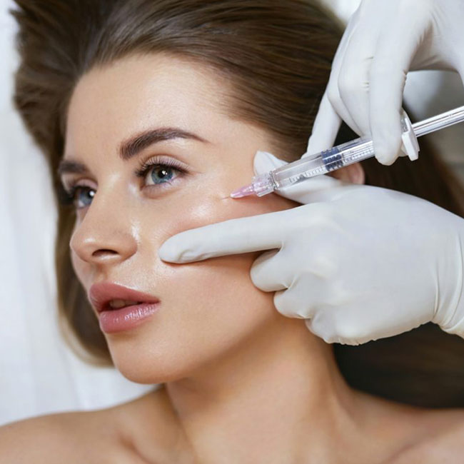 Tiêm căng bóng trẻ hoá da có bị biến chứng không?