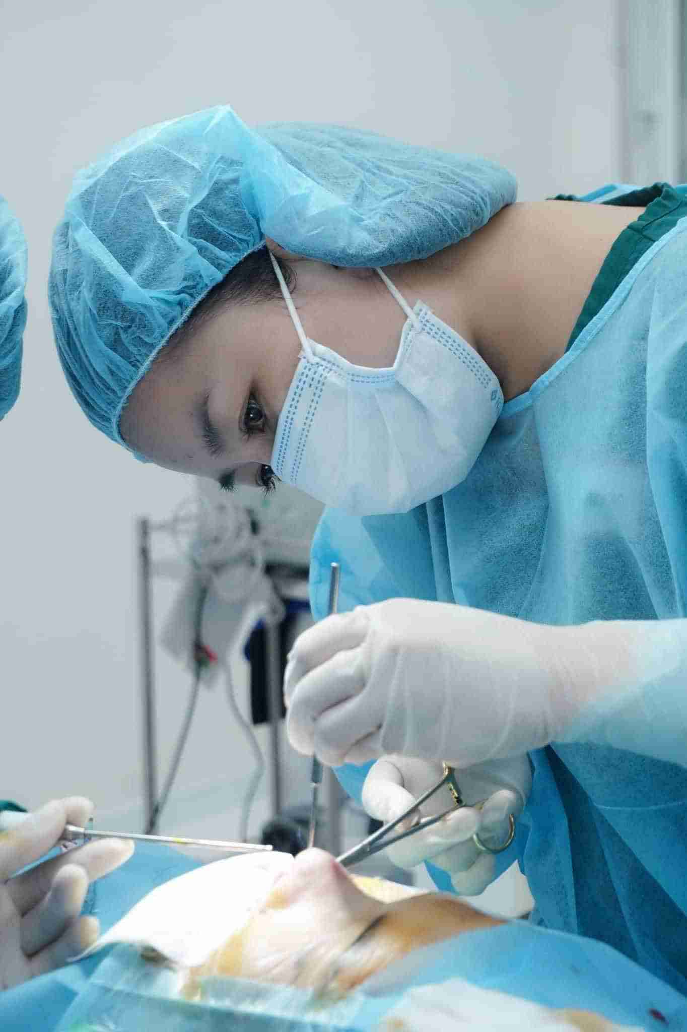 Giải đáp từ A-Z về nâng mũi bán cấu trúc dựng trụ