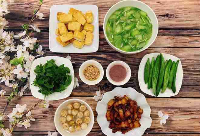Nên ăn gì trong thời gian mũi chưa cắt chỉ? Gợi ý thực đơn 7 ngày