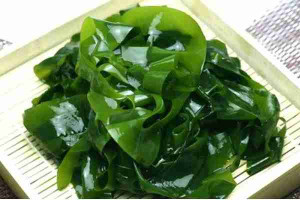 Nâng mũi có được ăn rong biển không?