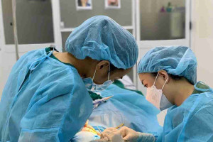 Bác sĩ giải đáp: Căng da MIDFACE có đau không? 