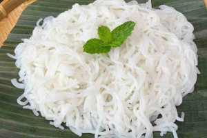 Bác sĩ giải đáp: Nâng mũi xong có được ăn bún không? 