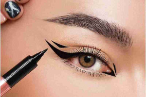 Cắt mí mắt bao lâu thì được trang điểm?