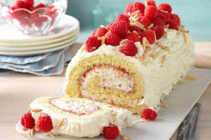 Bác sĩ giải đáp: Nâng mũi ăn bánh bông lan được không?