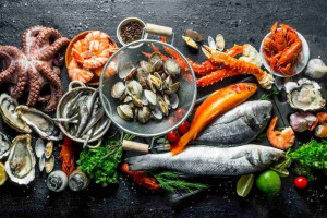Nâng mũi bao lâu thì được ăn hải sản?