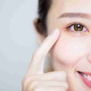 4 phương pháp giúp trẻ hóa đôi mắt hiệu quả