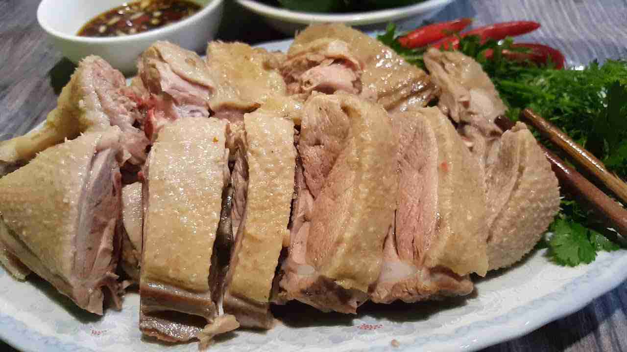 Nâng mũi ăn thịt vịt được không?