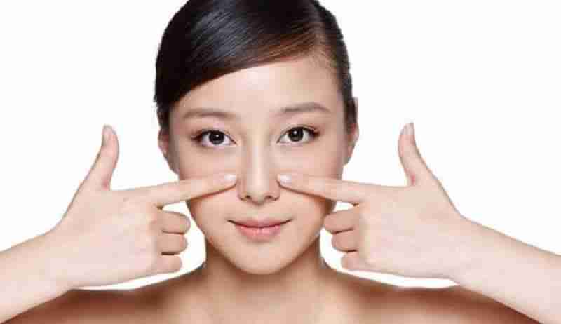 Bác sĩ giải đáp: Mũi bị lung lay sau nâng thì phải làm sao?