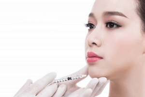 Sau khi tiêm tạo hình khuôn mặt, có bị "giả" hoặc đơ không?