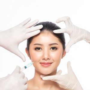 Sau khi tiêm tạo hình khuôn mặt, có bị "giả" hoặc đơ không?